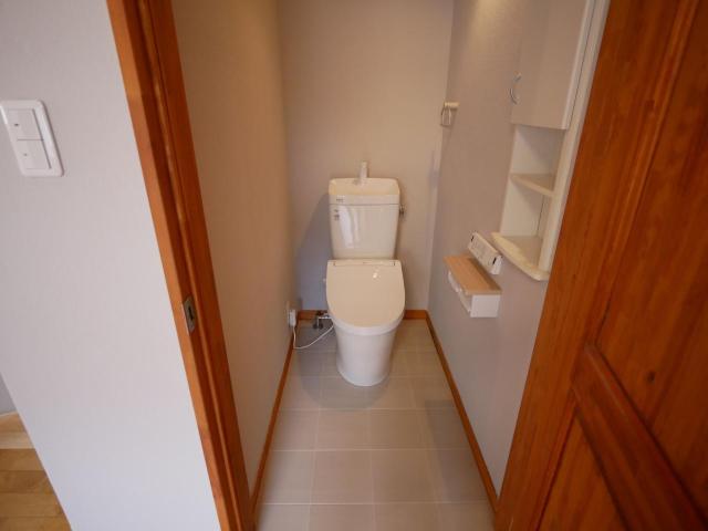 【トイレ】2階トイレは節水型