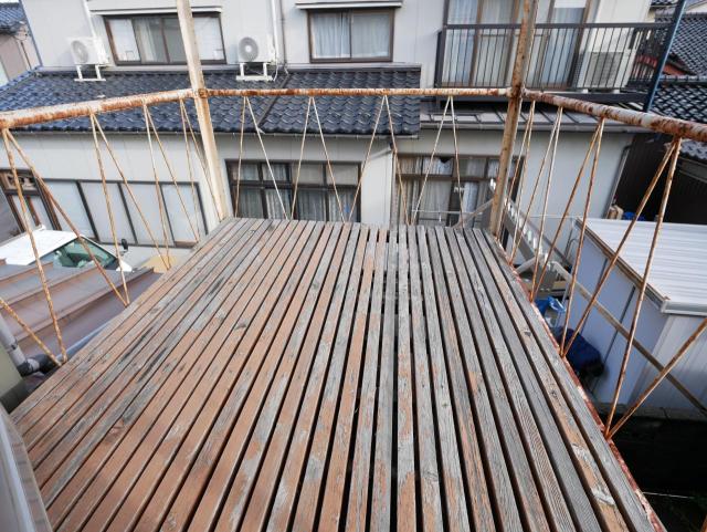 【バルコニー】