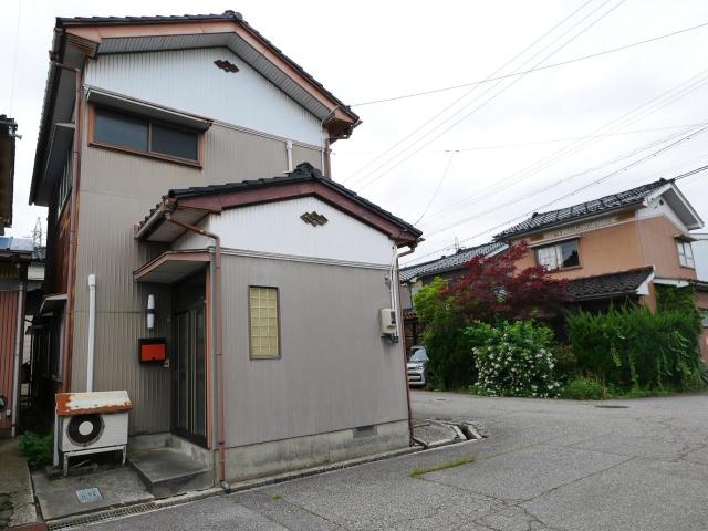 【外観】玄関側