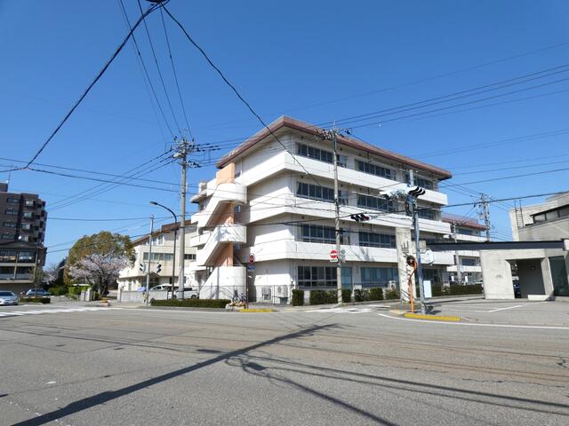 【小学校】諸江小学校 距離：600m