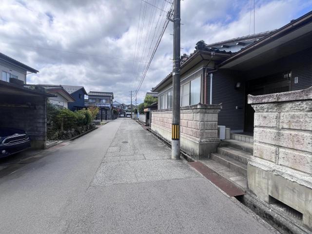 【外観】前面道路