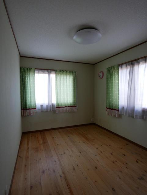 【室内】２階洋室