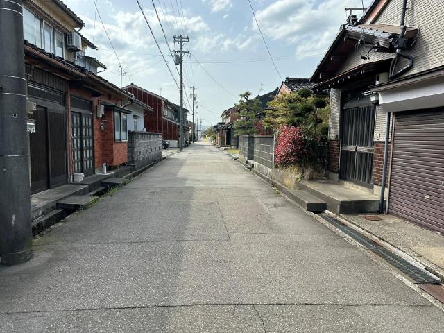 【外観】前面道路