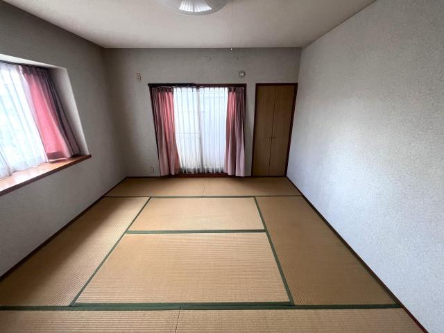 【】