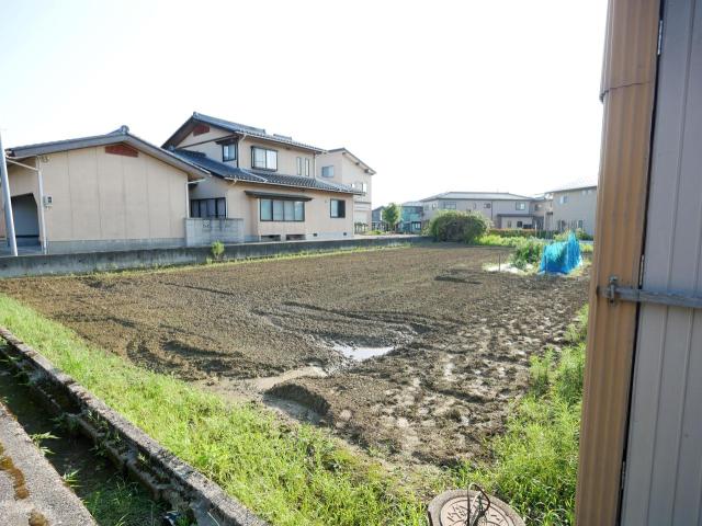【】