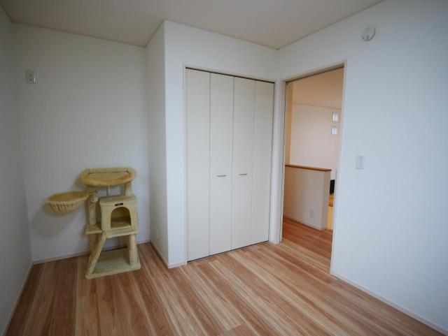 【室内】２階洋室