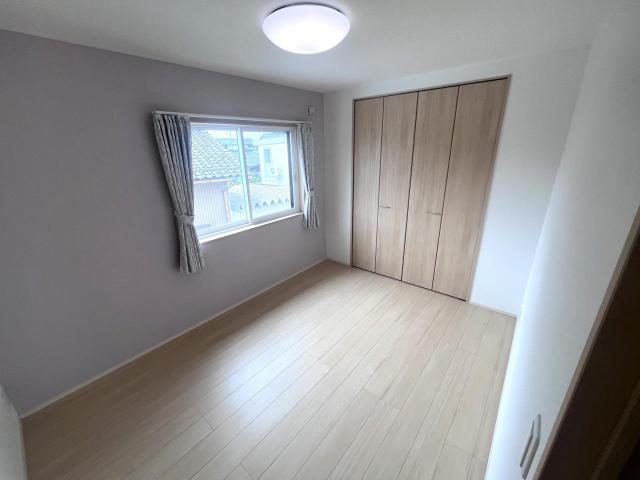 【室内】２階洋室