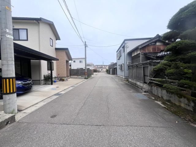 【外観】前面道路