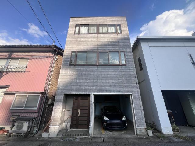 外観正面より