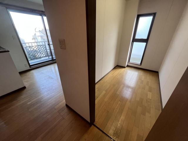 【外観】３階クローゼット