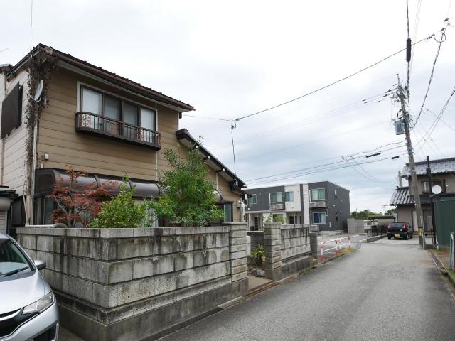 【外観】外観(前面道路含む)